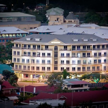The Quadrant Luxury Apartments Victoria Bagian luar foto