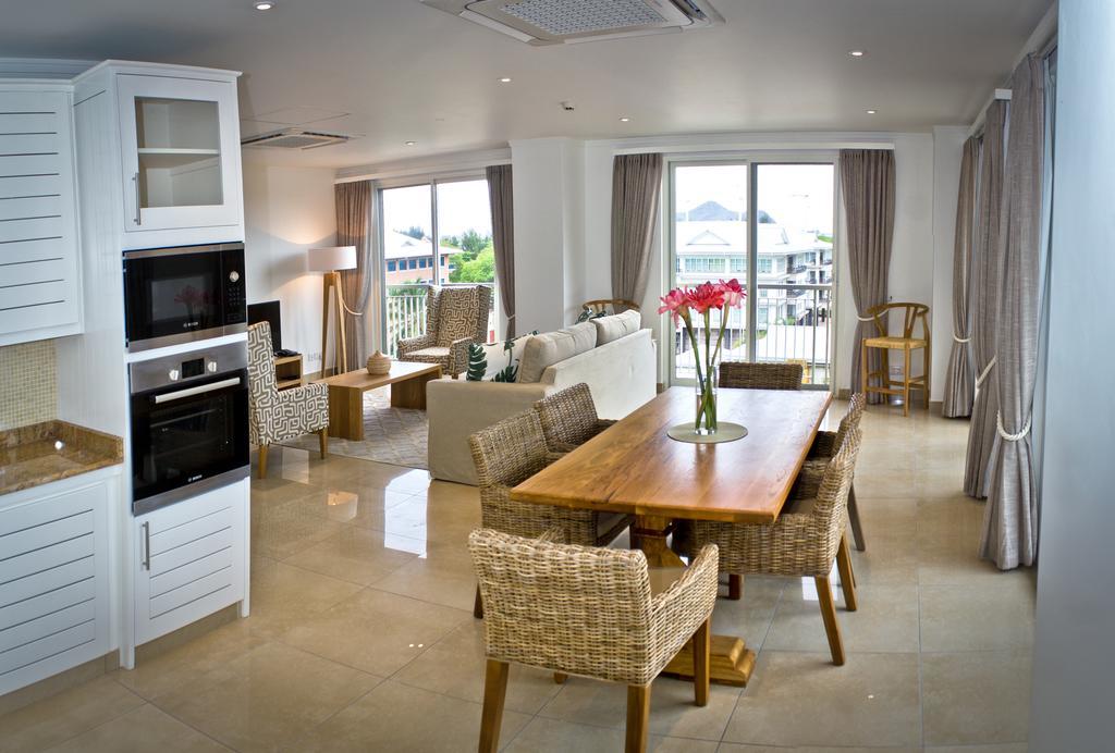 The Quadrant Luxury Apartments Victoria Bagian luar foto